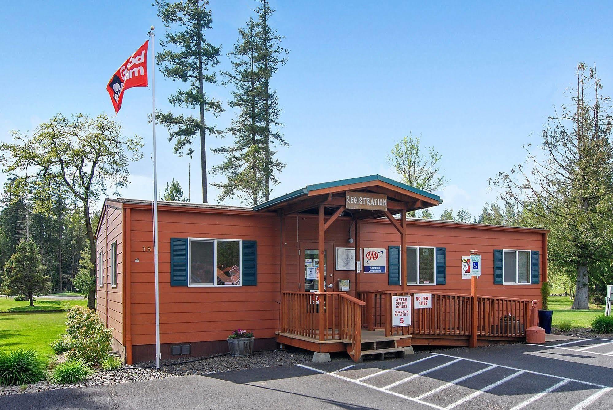 Silver Cove Rv Resort Silver Lake Exterior photo