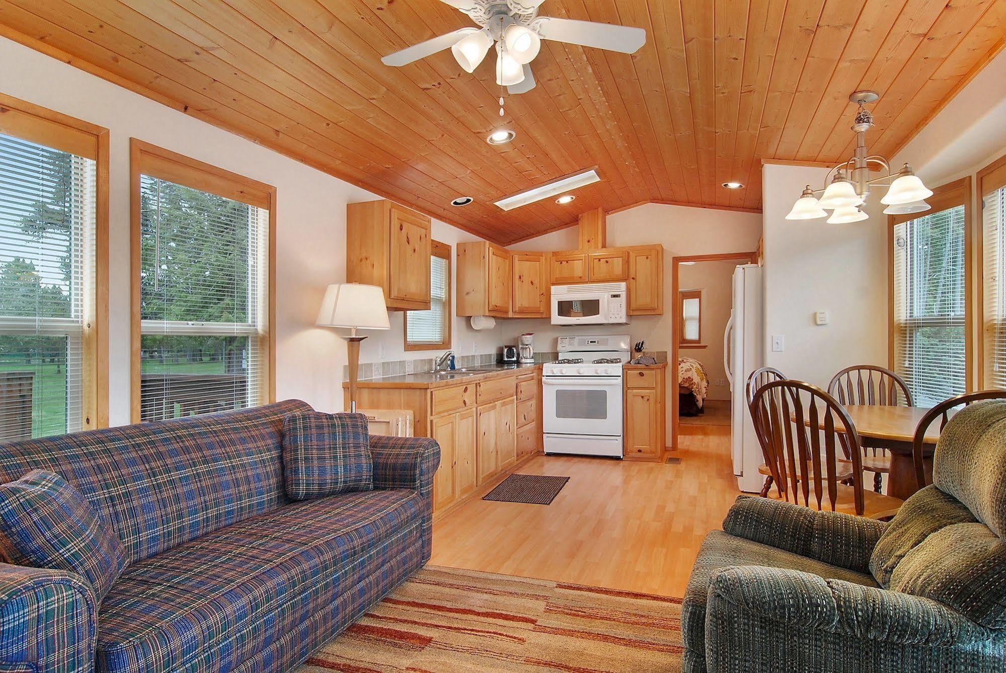Silver Cove Rv Resort Silver Lake Exterior photo